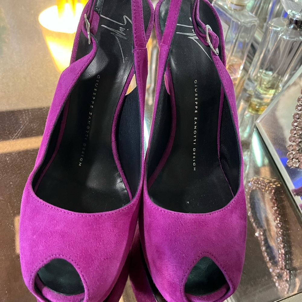 Giuseppe Zanotti Fuchsia Suede Heels-37.5(US 7.5) - Picture 10 of 12